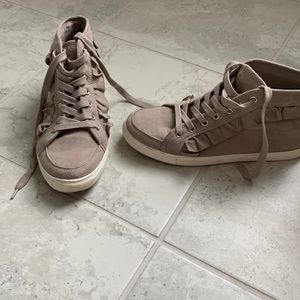 Fergalicious shoes bought at a boutique. Worn twice . Cute ruffle. Sz8